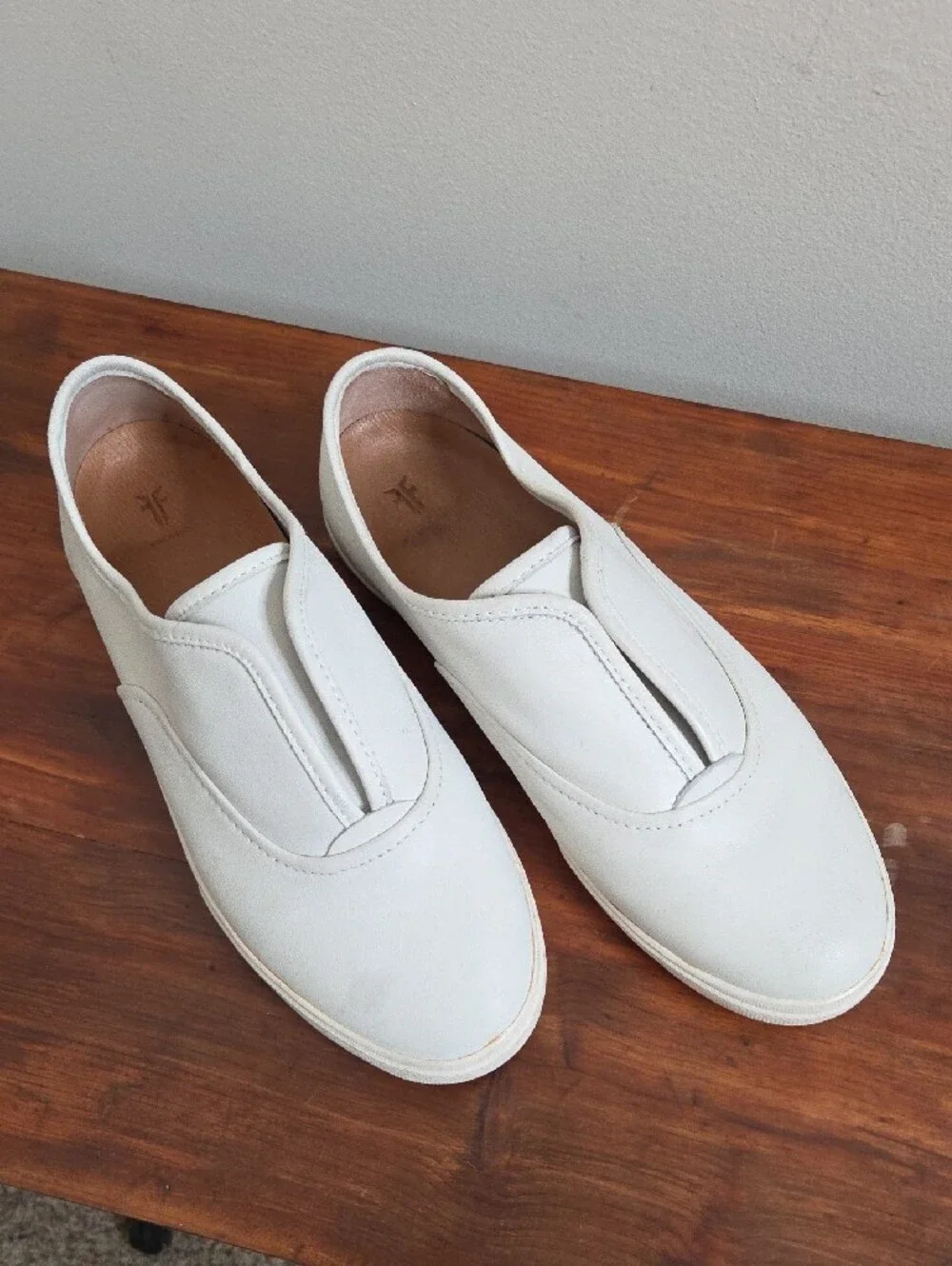 Frye Women's White Slip-On Casual Loafers